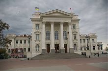 Центральный фасад севастопольского Дворца детства и юности