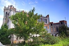 Південно-західний фасад палацу Терещенко (Грохольського) в Червоному