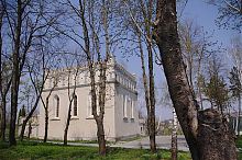 Гусятинська синагога (південно-східний фасад)