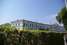 Центральний фасад полтавського Будинку зв'язку