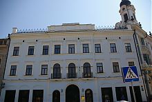 Центральний фасад прибуткового будинку Барбера в Чернівцях