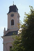 Вежа-дзвіниця чернівецького костелу Воздвиження Хреста